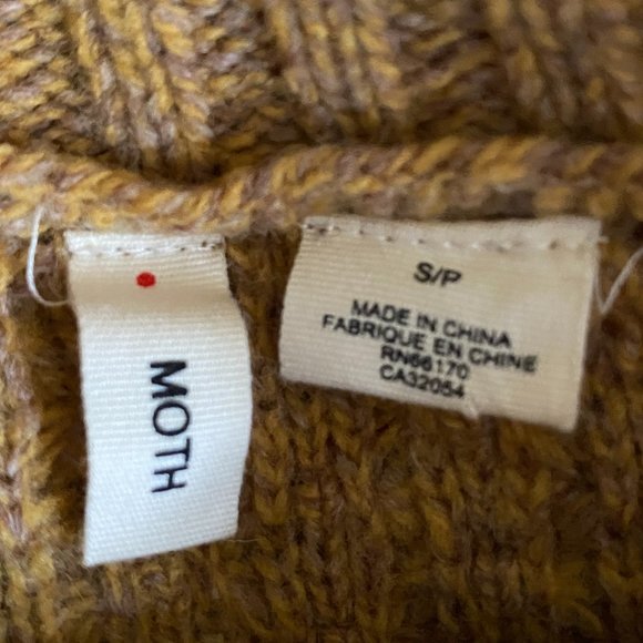 Moth Wool Cable Knit Crochet Asymmetrical Hem Sweater Mustard Artsy Rosette-S - Picture 14 of 16